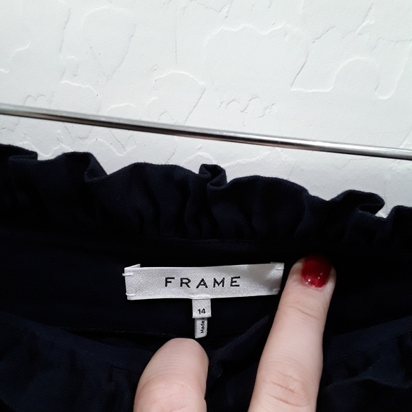 Frame | NWOT Paperbag Waist Shorts Navy - Picture 5 of 6